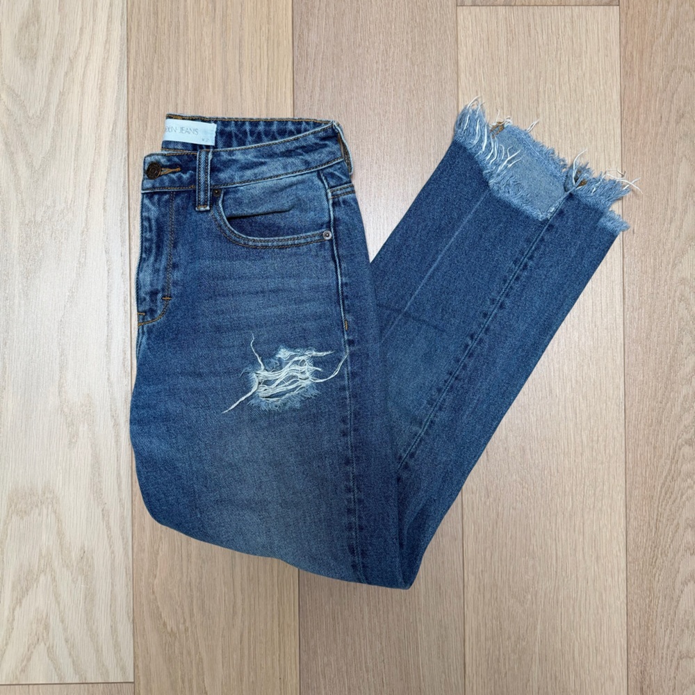 Hidden Cropped Medium Wash Distressed Women's Jeans